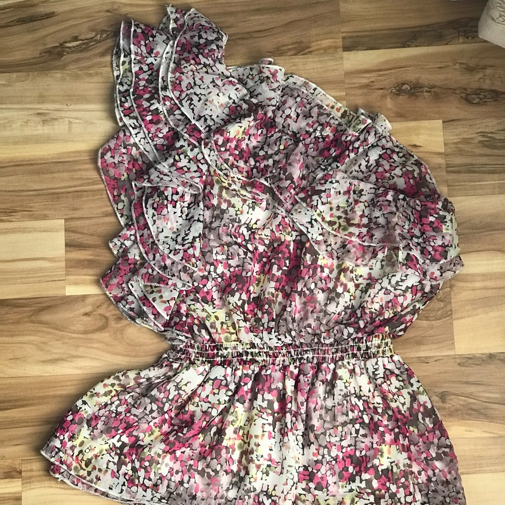 One shoulder top